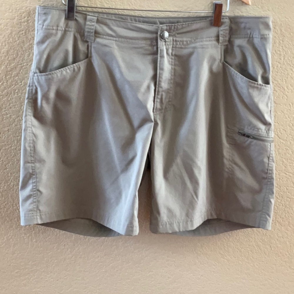 Columbia Omni-Shade Shorts